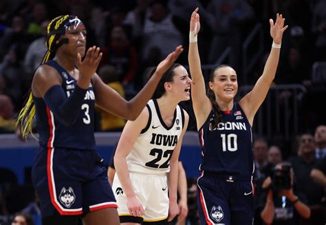 Video UConn Loses To Iowa After Controversial Foul Call The Spun