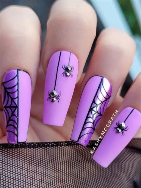 Spider Web Nails To Step Into The Halloween Spirit Nail Art