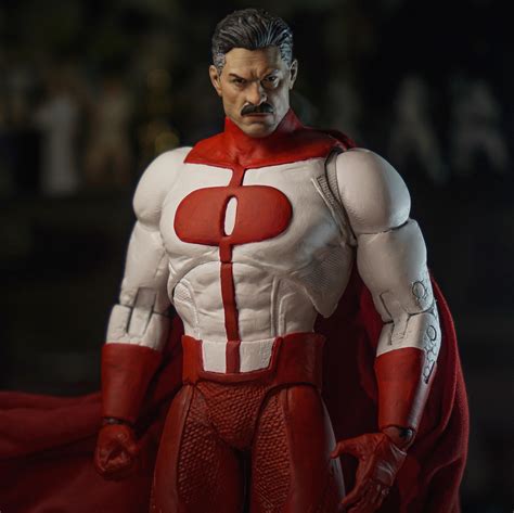 Custom Omniman figure using McFarlane Flash Hot Pursuit. : r/Invincible