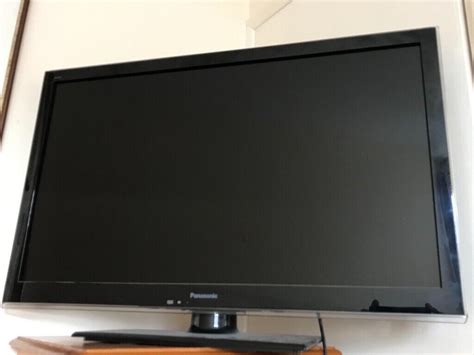 Panasonic 32 Inch VIERA LED TV Full HD Slim Design In Crawley West