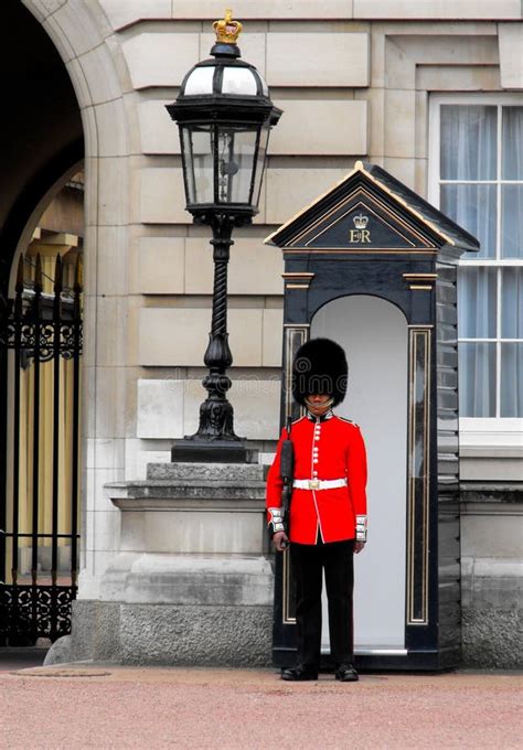 Queen S Guard Buckingham Palace London Editorial Image Image Of