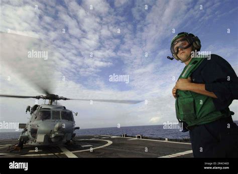 Us Navy Aviation Electronics Technician Rd Class Assigned To