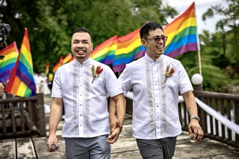 This Filipino Church Held A Mass Same Sex Wedding For Couples And Its Absolutely Beautiful