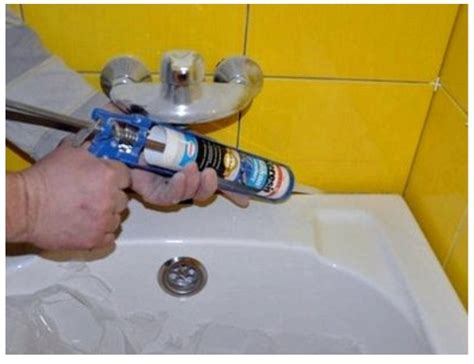 Как приклеить бордюрную ленту в ванной | Монтаж бордюрной ленты в ...