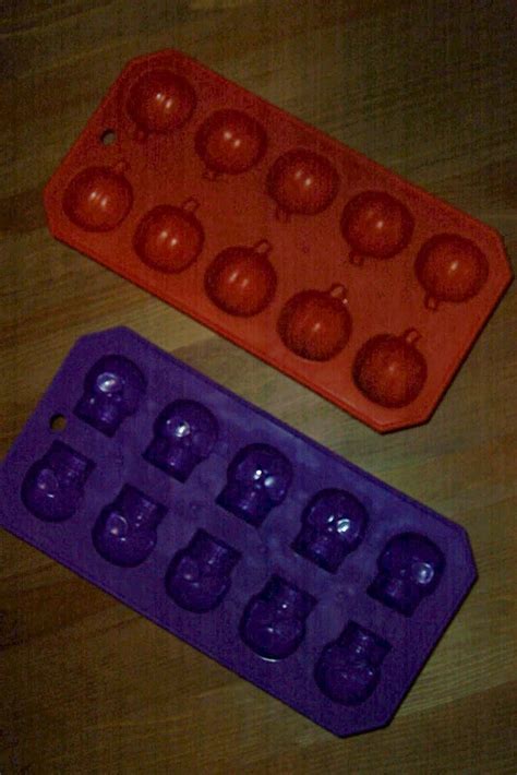 Cheerios Underfoot: Halloween Soap From Dollar Tree Molds