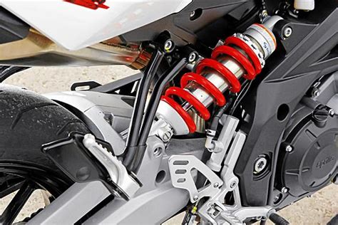 Vergeich Mittelklasse Naked Bikes