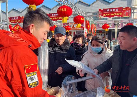 【新春走基层】金塔：春节消费市场“红红火火” 来稿选登 中国甘肃网