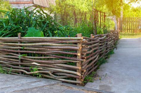 How To Build A Sturdy Wattle Fence With Tree Branches