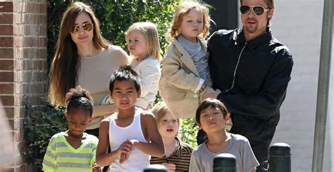 Filhos De Angelina Jolie E Brad Pitt Mandam Cartinhas Para O Papai Noel