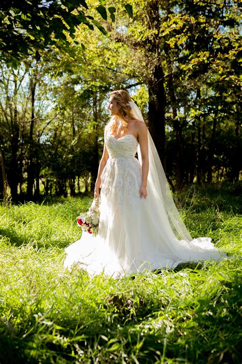 Hayley Paige Star Gown Used Wedding Dress Save 79% - Stillwhite