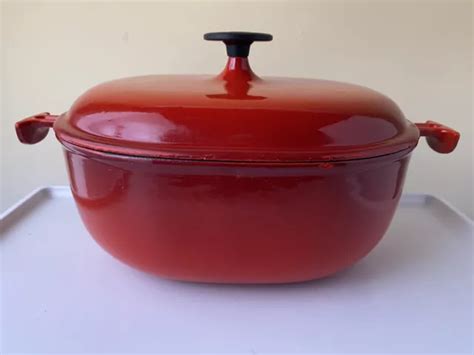 LE CREUSET LA Mama Enzo Mari Ovale 29 Rouge Cast Iron Casserole Dutch