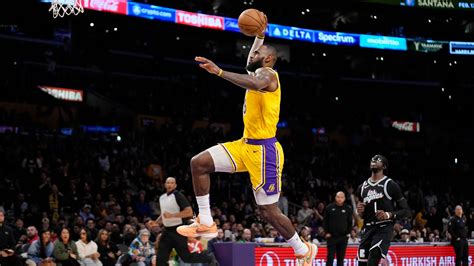 NBA round-up: LeBron James scores 46, but Los Angeles Clippers rout the ...