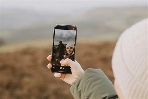 How to Stay Connected Across Multiple Countries Without Changing SIM
