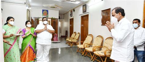 Telangana Chief Minister Kcr Review Meeting On Covid In Warangal Oneindia