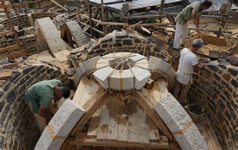 Guédelon un chantier chargé dhistoires