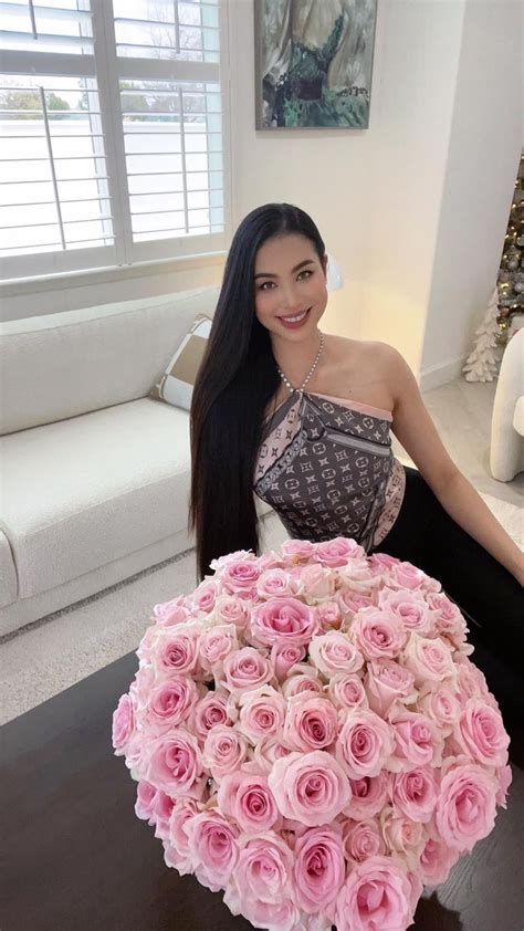 Ph M H Ng M C Bikini Khoe Body Tu I Khi N Fan Cho Ng Ng P Saostar Vn