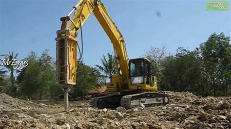 Excavator Komatsu Pc Lc Hydraulic Breaker Breaking Rocks Youtube