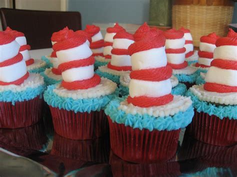 Img7742 1600×1200 Pixels Seuss Cakes Dr Seuss Cupcakes Cakes