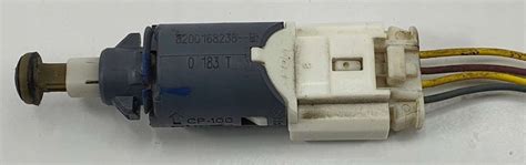 CZUJNIK STOP STOPU RENAULT TWINGO II 8200168238 - Shrot.pl