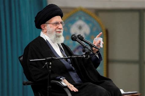 « Laveuglement Paranoïaque De Layatollah Khamenei Explique La