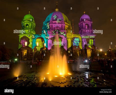 Berliner Dom während Festival of Lights in Berlin Stock Photo Alamy