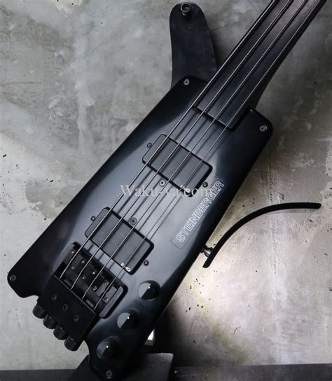 Steinberger L Fretless Black