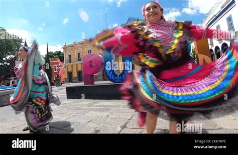 Mexican Folk Dance Mexican Dancers Downtown Puebla Jarabe Tapatio