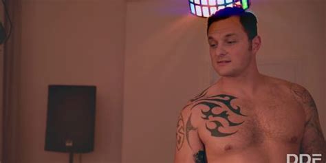 Party Couple Enjoy A Hot Threesome With DJ Lynna Nilsson Ms Lynna Stacey Saran Tnaflix