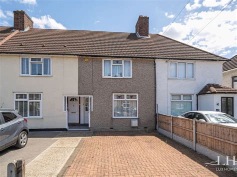 2 Bed Terraced House For Sale In Lymington Road Dagenham Rm8 £400 000