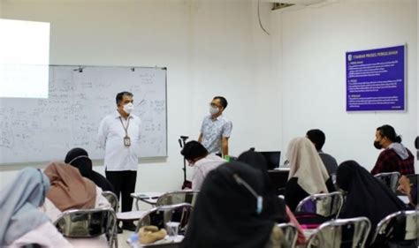 Unand Mulai Kuliah Tatap Muka Rektor Yuliandri Ingatkan Ini