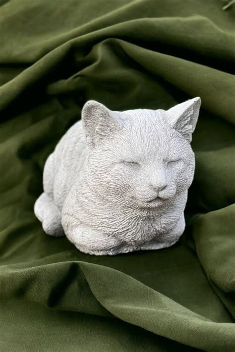 Curled Up Cat Figurine Realistic Cat Memorial Statue Outdoor Etsy