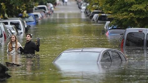 Descubre el significado de soñar con un río desbordado