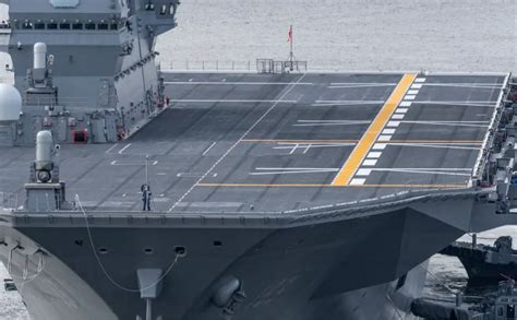 International - Pictures of the new Japanese aircraft carrier JS Izumo ...