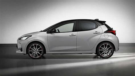 Toyota Yaris Arriva Lallestimento Gr Sport Video