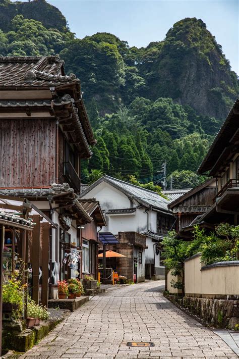 Okawachiyama, a Historic Ceramics Village in the Mountains / Pen ...