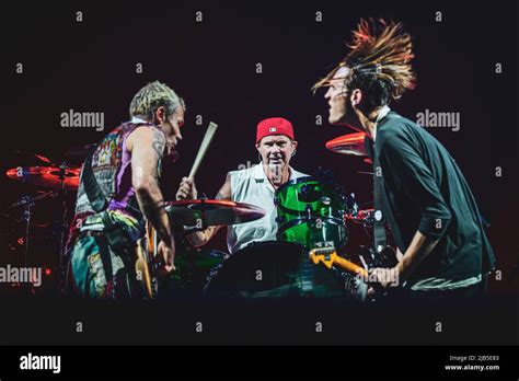 Zurich Hallenstadion October 5th 2016 Flea L Chad Smith C And Josh Klinghoffer R