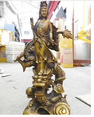 China Bronce Gild Tallado Budismo Estatua De Buda La Escultura Del