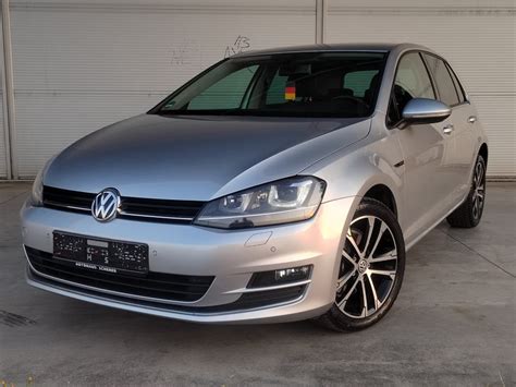 VW Golf 7 1 6 TDI BMT Lounge V Servis BiXenon LED Navi R17