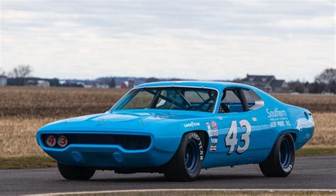 5 Most Iconic NASCAR Race Cars From the Golden Age of Muscle ...