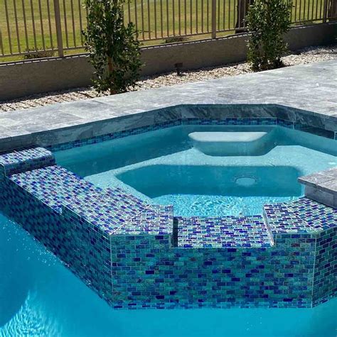 Mosaic Pool Tiles and Swimming Pool Mosaic Tiles