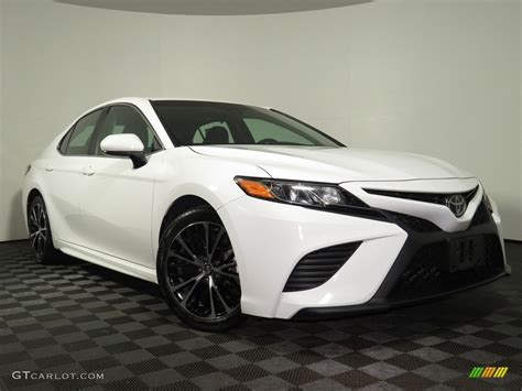 Super White Toyota Camry Se Photo Gtcarlot