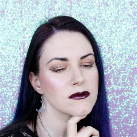 Nabla Cutie Palette Nude Look Burgundy And Nude Makeup