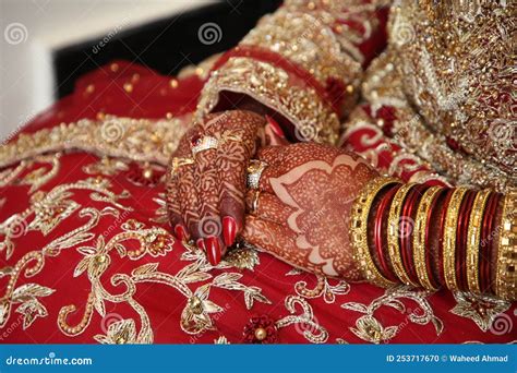 Mehndi Design on the Bride Hands. Stock Photo - Image of bride ...