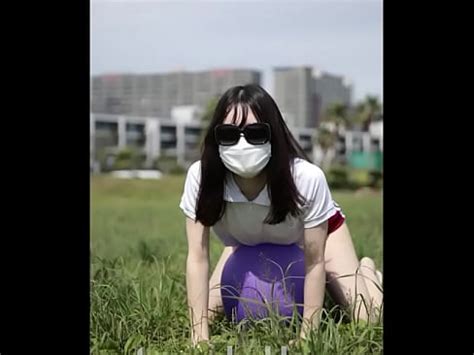 Girl In Shorts Playing With Balloons XVIDEOS