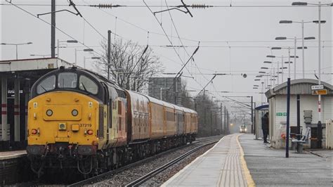 4K Colas Rail 9714 Leads 3Q35 Past Mill Hill Broadway With 37219