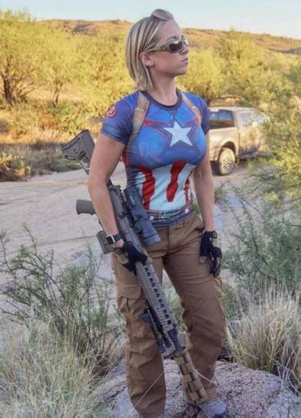 Hot Girls With Big Guns 47 Pics 4 Gifs Izispicy