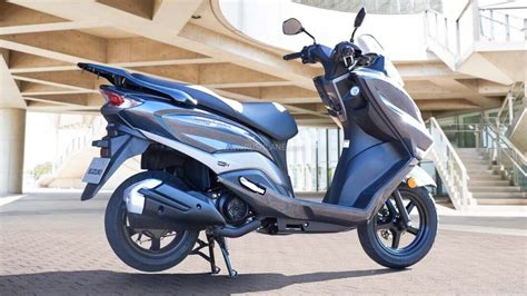 Suzuki Burgman Street Ex Debuts New Features