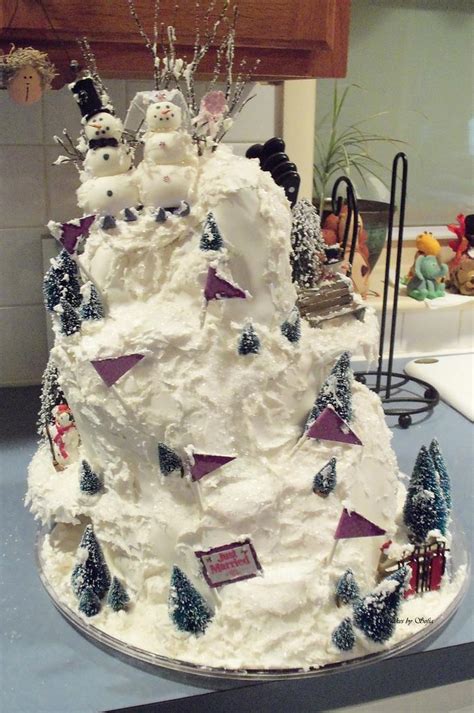 Snowmen Wedding Cake Decorated Cake By Sugar My World Cakesdecor