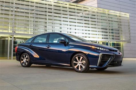 Mirai el primer coche de hidrógeno de Toyota