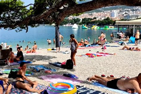 POBUNA NA JADRANU Voda došla do grla 40 posto turista neprijavljeno